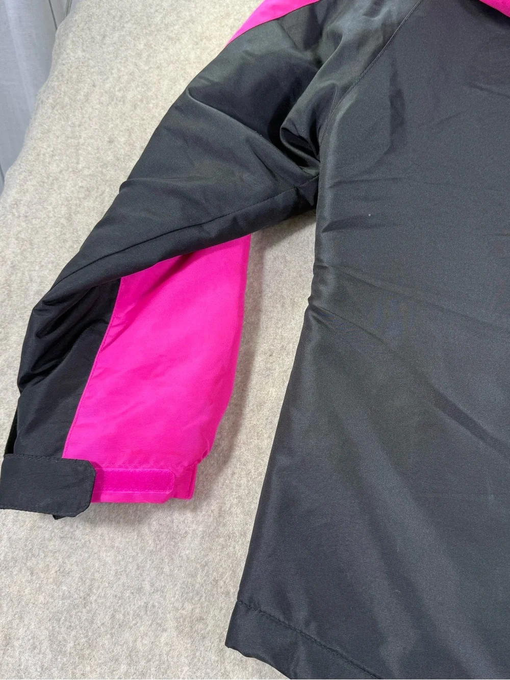 Children’s Place Girls Water Resistant Hooded Jacket Black & Hot Pink Sz M (7/8)